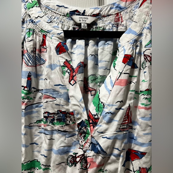 Crown & Ivy Size M Top - Picture 5 of 7